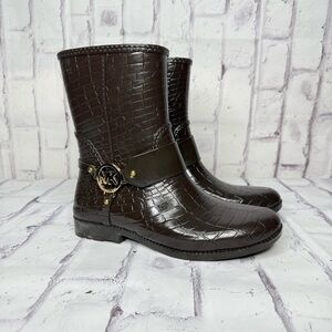Michael Kors Rain Boots Size 8 Chocolate Brown Crocodile Fulton Harness Mid Calf